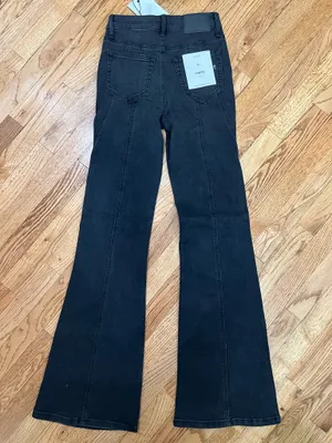 Hidden Flare Jeans thumbnail 4