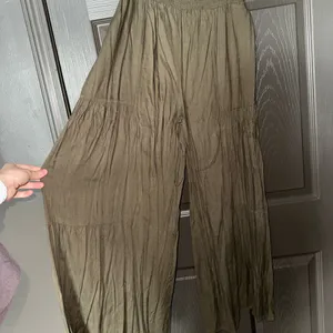 Patrons of Peace Flowy Olive Pants with Belt thumbnail 4