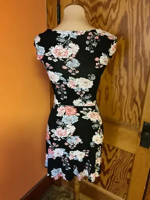 Love Fire Floral Ruched Mini Dress Black Pink Stretch Fit Flirty Date Night thumbnail 12