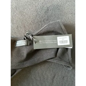 White Fox Women's "The Ex Factor Crop" Top Black S One Sleeve NWT‎ thumbnail 5