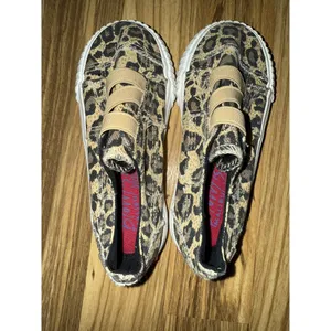 Blowfish NEW‎ Sneakers Girls Size 9c 9 Leopard Print Slip On Malibu Kids Shoes thumbnail 7