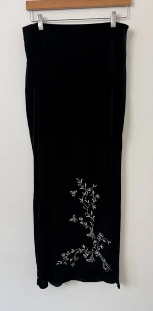 {L} Y2K Fairycore Gothcore Black Embroidered Velvet Maxi Skirt thumbnail 1