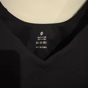 black athletic tank top Size M thumbnail 2