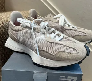 New Balance 327 Women's Shoes Size 6.5 thumbnail 1