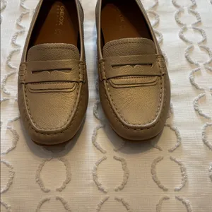 Geox Kosmopolis Gold Leather Moccasins size‎ 36EU thumbnail 4