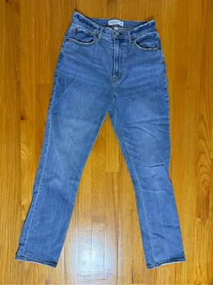 Abercrombie & Fitch Curve Love '90s Slim Straight Ultra High Rise Jeans Size 28 thumbnail 1