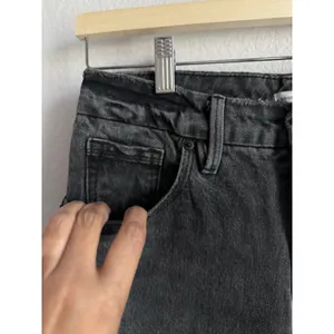 Good American Good‎ 90s Chic Relaxed Jeans Washed Black Single Knee Slash 2/26 thumbnail 6