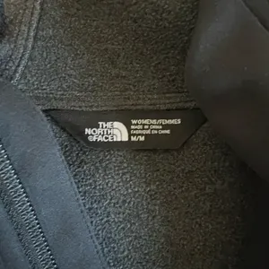 Women’s The North Face Jacket thumbnail 2