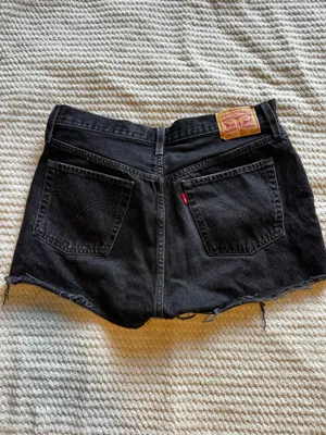 Levi’s 501 Denim Shorts High-Rise thumbnail 2