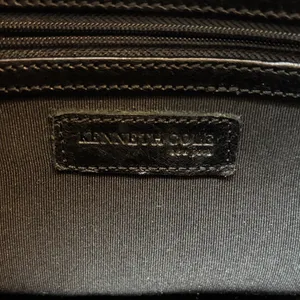 Kenneth Cole New York Sleek Black Leather Shoulder Bag thumbnail 3