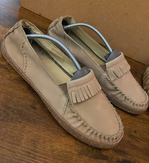 UGG Light Brown Suede Slip On Flat Slippers Women’s Size 9.5 thumbnail 1