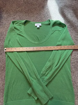 Loft| Green Scoop Neck Lightweight Long Sleeve Sweater with ribbed accents thumbnail 10