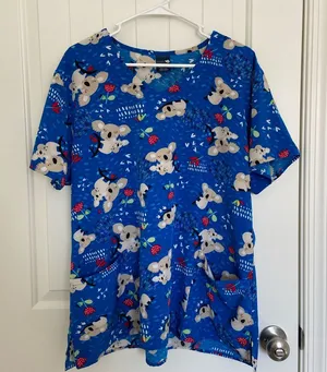 NWOT | Zoe + Chloe women’s bright blue koala scrub‎ top with pockets XL thumbnail 1