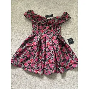 New Lulus Beyond Darling Floral Jacquard Off-The-Shoulder Mini Dress size S NWT thumbnail 3