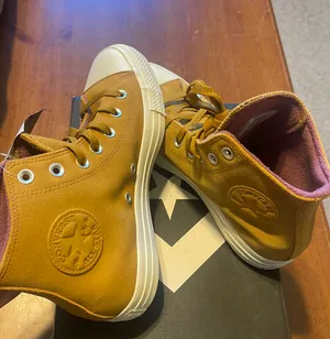 Converse New All Star, Chuck Taylor Sneaker High Top Women 7.5 thumbnail 3