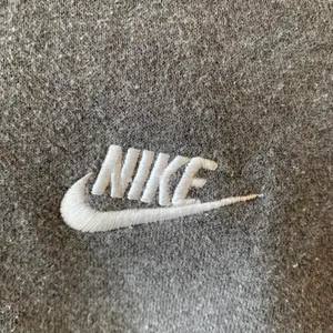 Grey Nike hoodie thumbnail 3