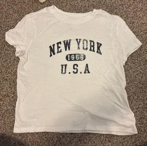 Gap White New York Graphic Baby Tee thumbnail 1