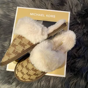 NWB Michael Kors Women’s Tula Scuff Slip On Cozy Slippers thumbnail 5