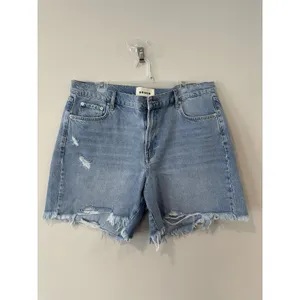 Boden women's Bermuda Denim Short Size 32 2630 thumbnail 3