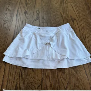 Athleta Womens White Layered Flounce Skort Skirt Attached Shorts Size Small thumbnail 2