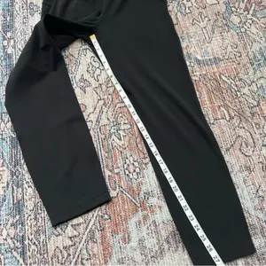 Lululemon On The Fly Pant 7/8 Ankle Black Size 4 thumbnail 11