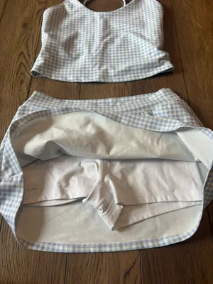 Hollister gingham athletic set  thumbnail 4