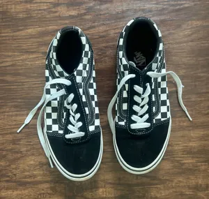 Checkered Vans  thumbnail 1