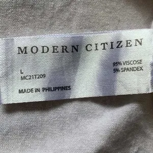 Modern Citizen Top Womens Large White Deep V-Neck Relaxed Minimalist MC21T209 thumbnail 6