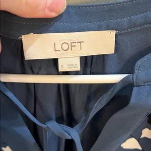 LOFT Women's Navy and White Patterned Blouse thumbnail 2