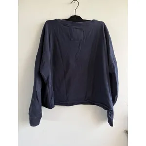 Abercrombie & Fitch Navy Blue Cropped Graphic Logo Sweatshirt Womens Small thumbnail 4