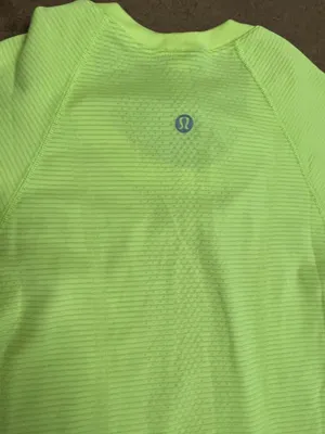 Lululemon Size 2 Short Sleeve Highlight Yellow Swiftly thumbnail 5