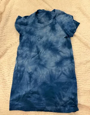 Lululemon Shirt thumbnail 1