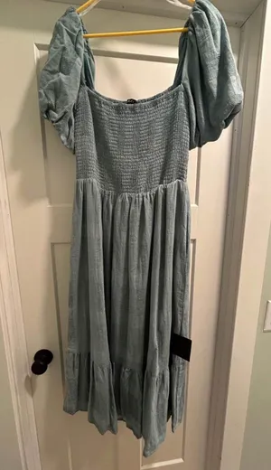 NWT Lulus Midi Dress thumbnail 2