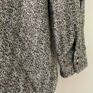 Zara Gray Button-Up Shirt thumbnail 11