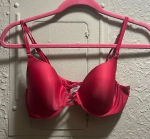 Victoria’s Secret Red Full Coverage Bra Woman’s Size 34C thumbnail 1