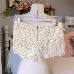 Romantic Flirty Lace Crochet Beige Shorts Back Zip Womens Small Love Fire thumbnail 7