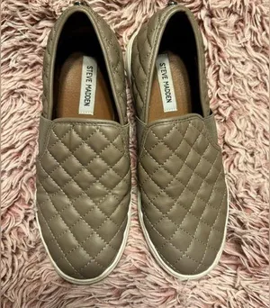 Steve Madden slip ons thumbnail 1