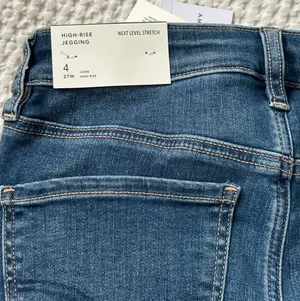 American Eagle Outfitters High-Waisted Jegging thumbnail 3