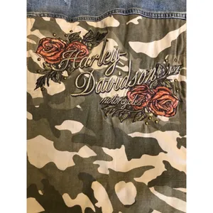 Harley Davidson Vintage Stud Denim Vest Size M Blue Camo NWT thumbnail 5