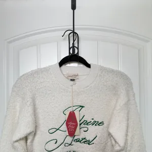 Universal Thread Women's Alpline Hotel Knit Boucie Crewneck Pullover Sweater‎ thumbnail 4