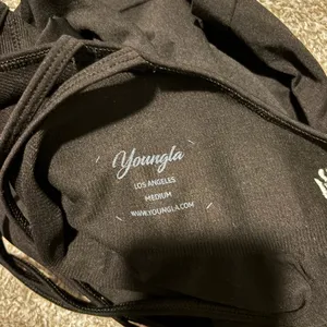 YoungLA Women’s Black Bodysuit Shorts Scrunch Size Medium EUC Seamless Core thumbnail 5