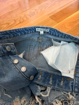 Signature 8 Distressed denim shorts thumbnail 3