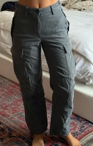 Aritzia TNA Cargo Pants thumbnail 1