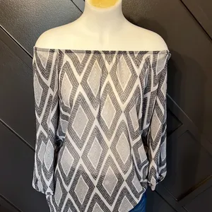 AB STUDIO Off Shoulder Top Size Medium thumbnail 3