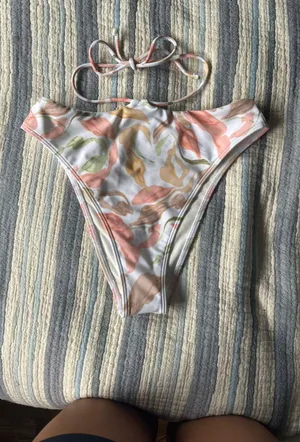 Abercrombie High-Waisted Bikini Bottoms thumbnail 1