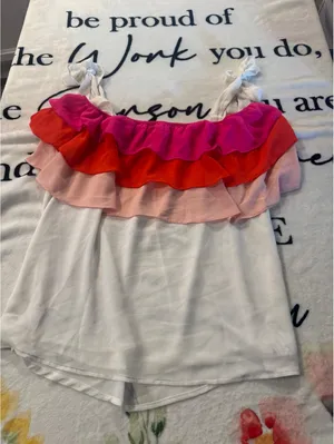 Entro Stylish off-the-shoulder ruffled blouse, Size M thumbnail 1