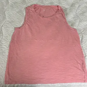 GAP pink crewneck tank top thumbnail 1