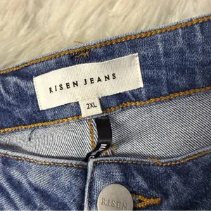 Risen High Rise Relaxed Skinny Jeans Size 2XL (18) NWT Distressed XRDP1206 thumbnail 4