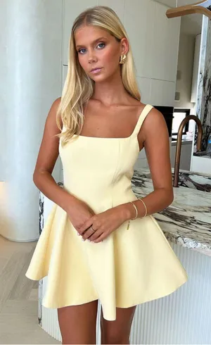 That’s so fetch yellow Alice dress thumbnail 1