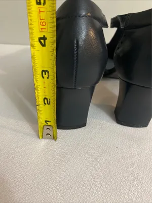 Trotters women’s dark gray T-Strap heels pump shoes size 7.5 thumbnail 5
